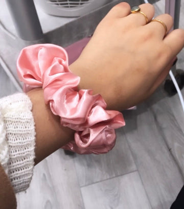 Pocket Zipper Scrunchie