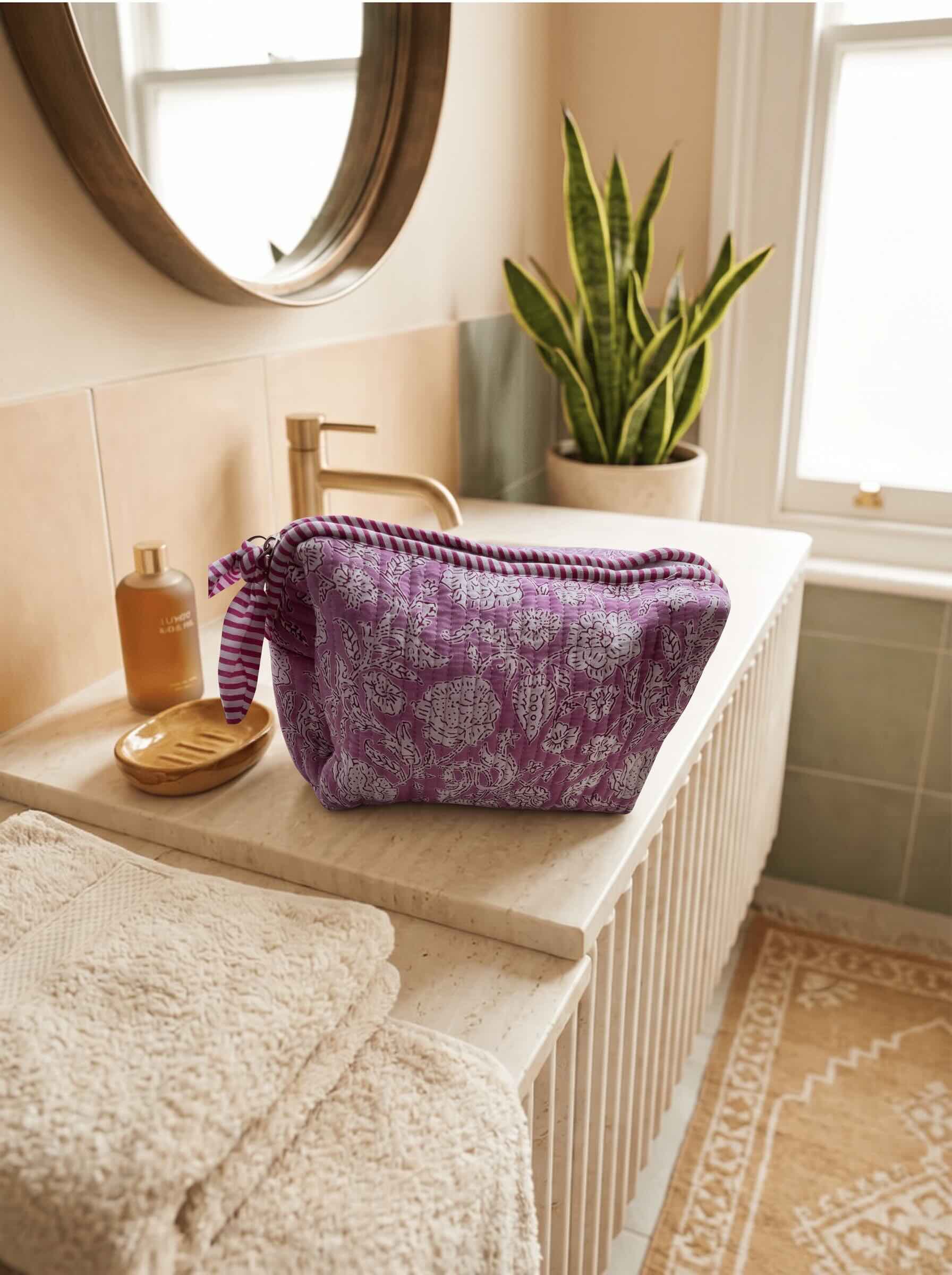 Quilted Cotton Washbag